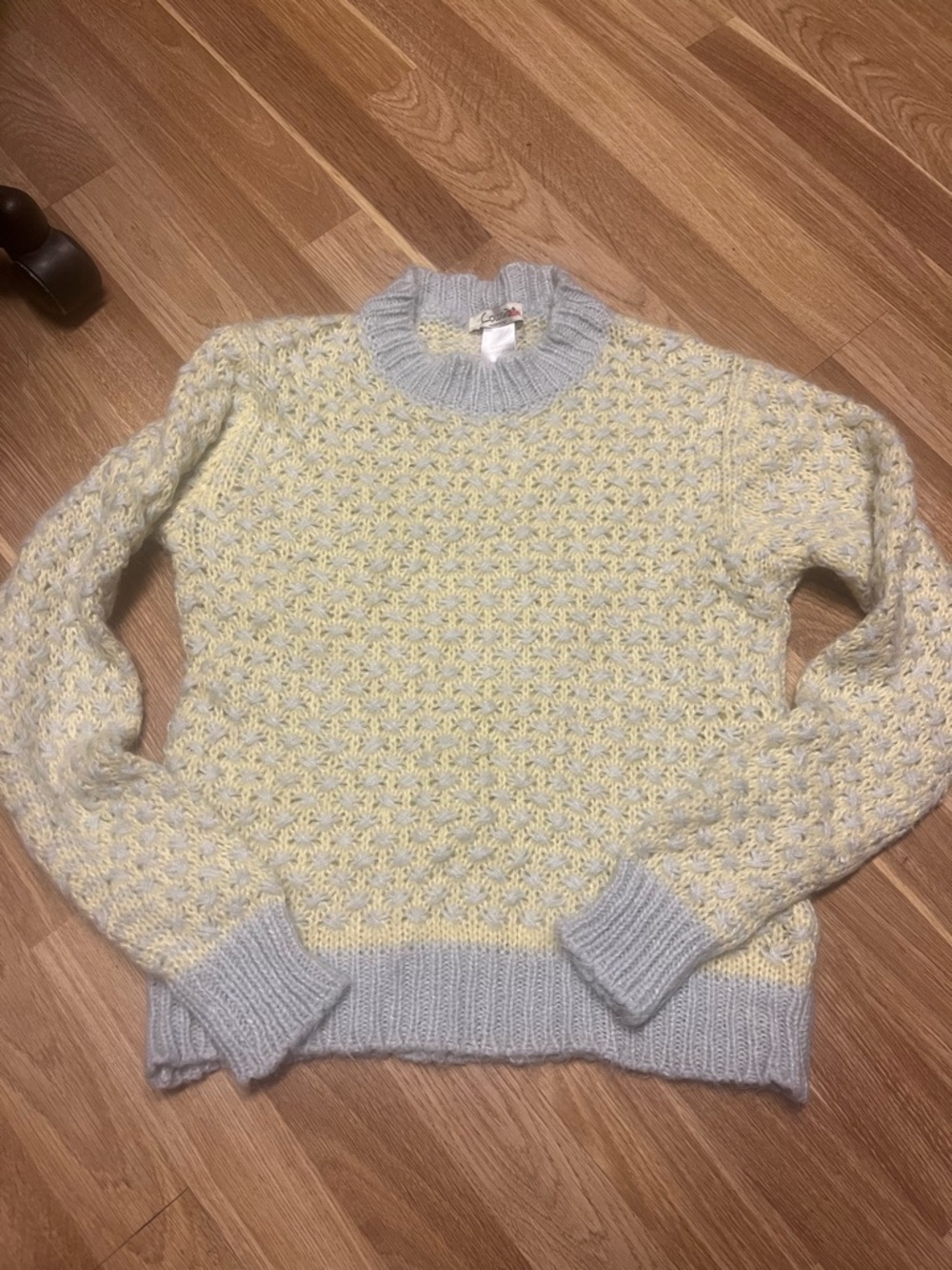 Textured Pale Yellow & Light Gray Crewneck Sweater